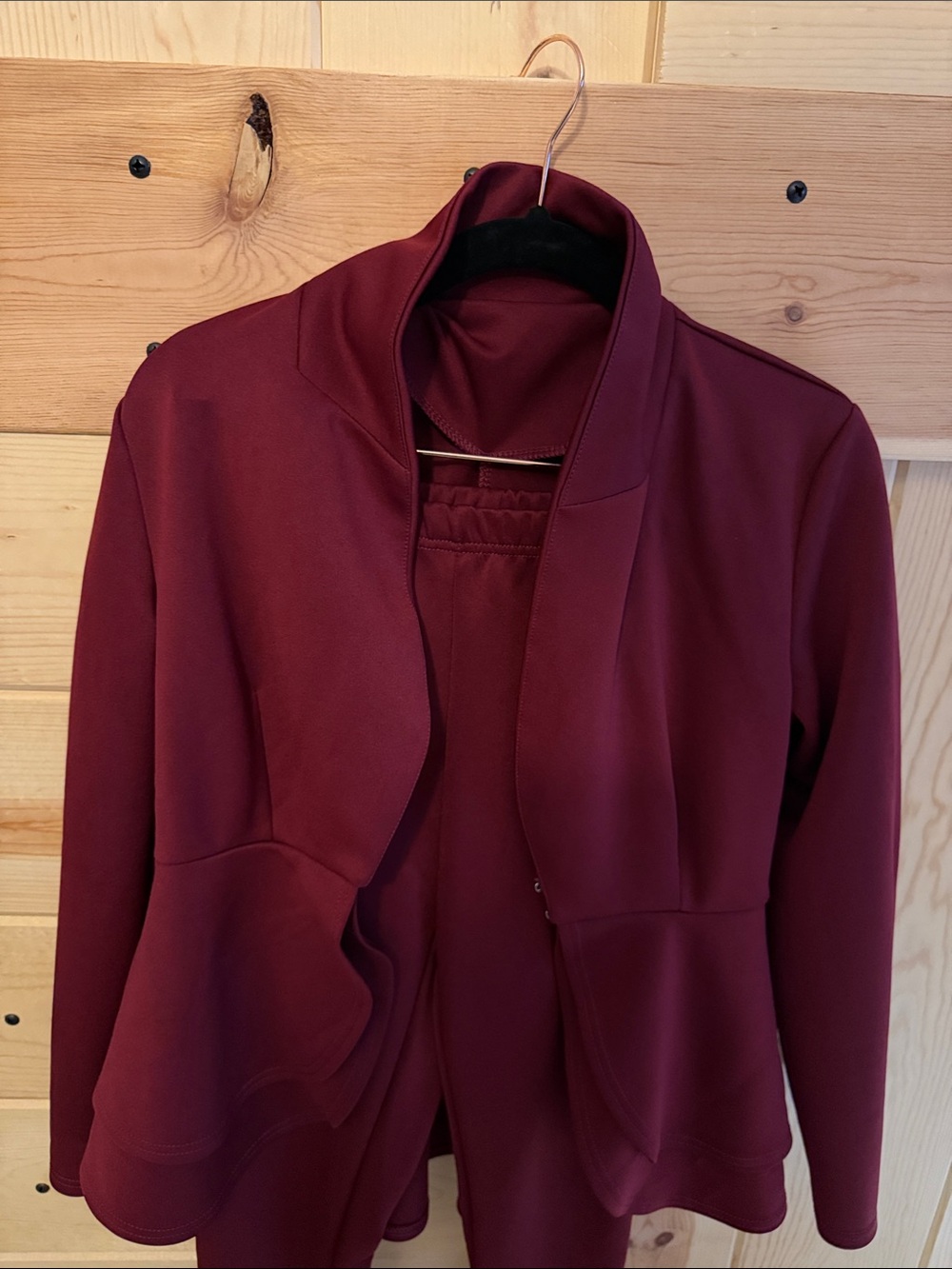 Amazon Women's Burgundy Layered 2 Piece Pantsuit - Picture 5 of 6